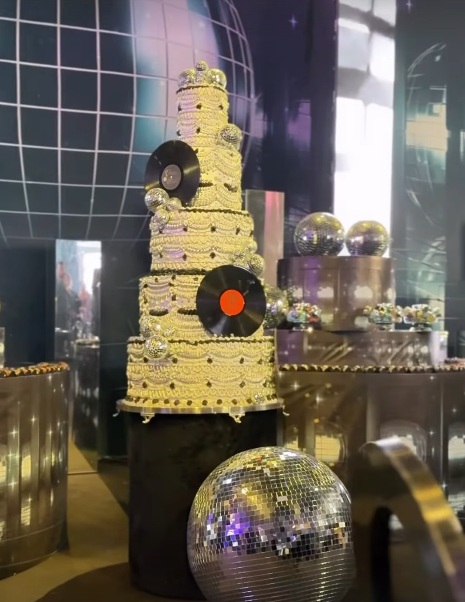 Festa de 50 anos de Ticiane Pinheiro por Reprodução/Instagram