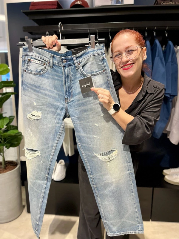 JungKook e Calvin Klein por Reprodução
