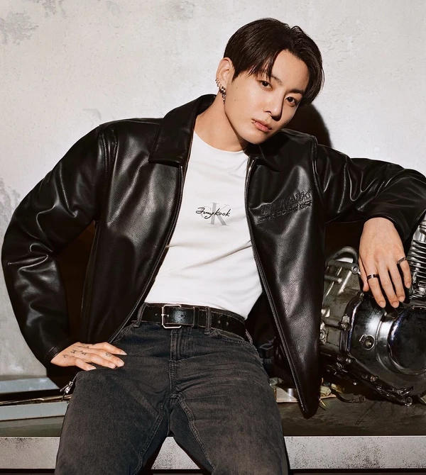 JungKook e Calvin Klein por Reprodução