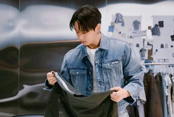 JungKook e Calvin Klein