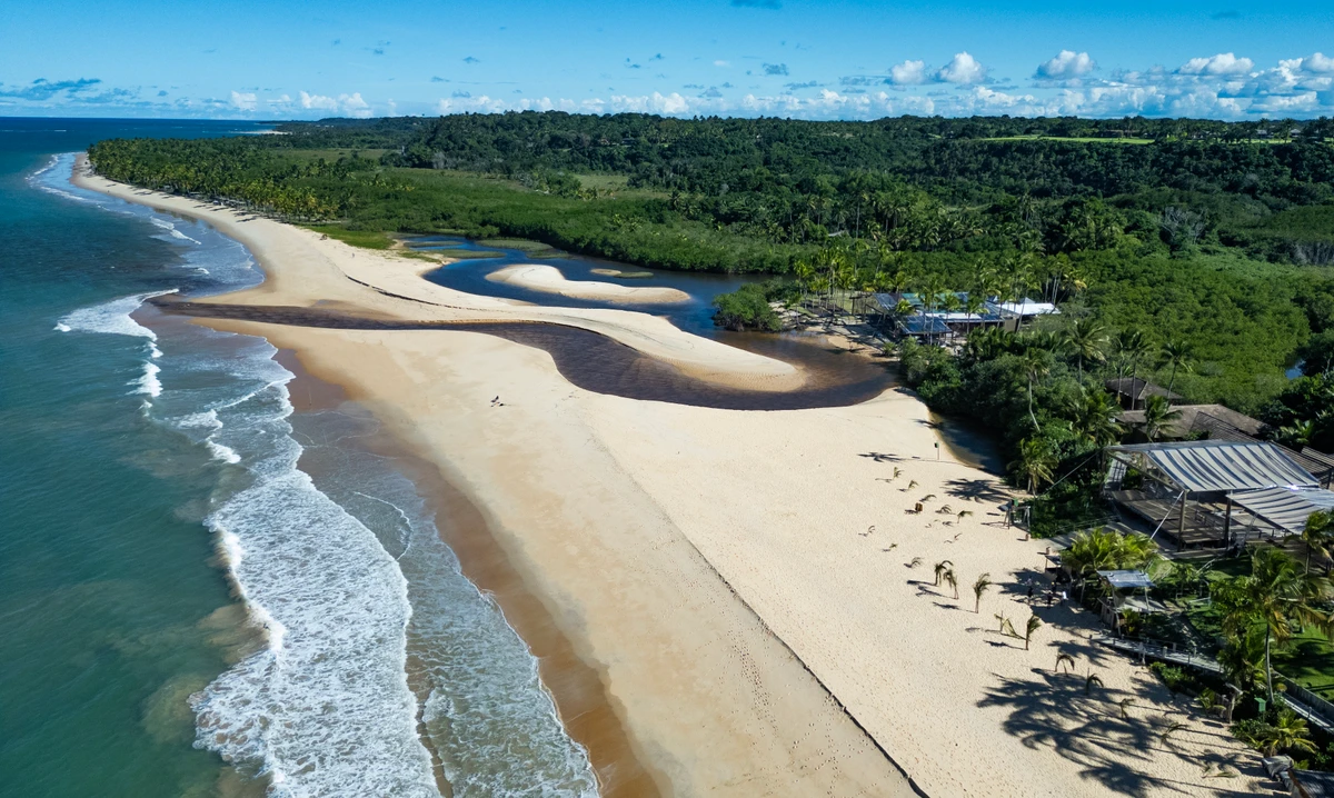 Marina Goldfarb transforma Trancoso em cenário de casamento milionário com referências baianas por Divulgação