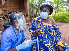 Imagem - OMS monitora mais de 900 casos suspeitos de ebola na República Democrática do Congo