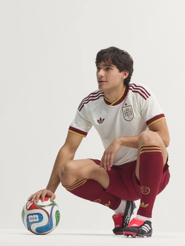 Camisa da Espanha para Copa do Mundo 2026 por Divulgação 
