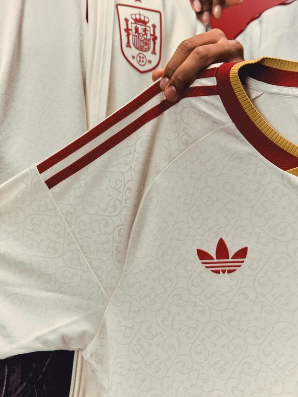 Camisa da Espanha para Copa do Mundo 2026 por Divulgação 