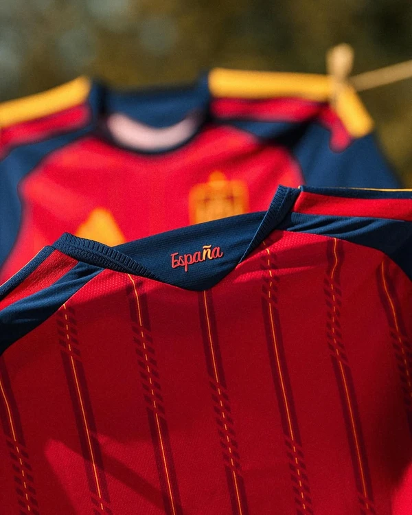 Camisa da Espanha para Copa do Mundo 2026 por Divulgação 
