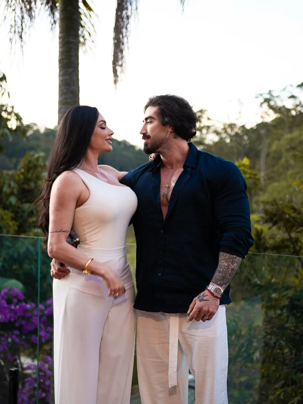 Diogo Basaglia e Juju Salimeni por Reprodução/Instagram