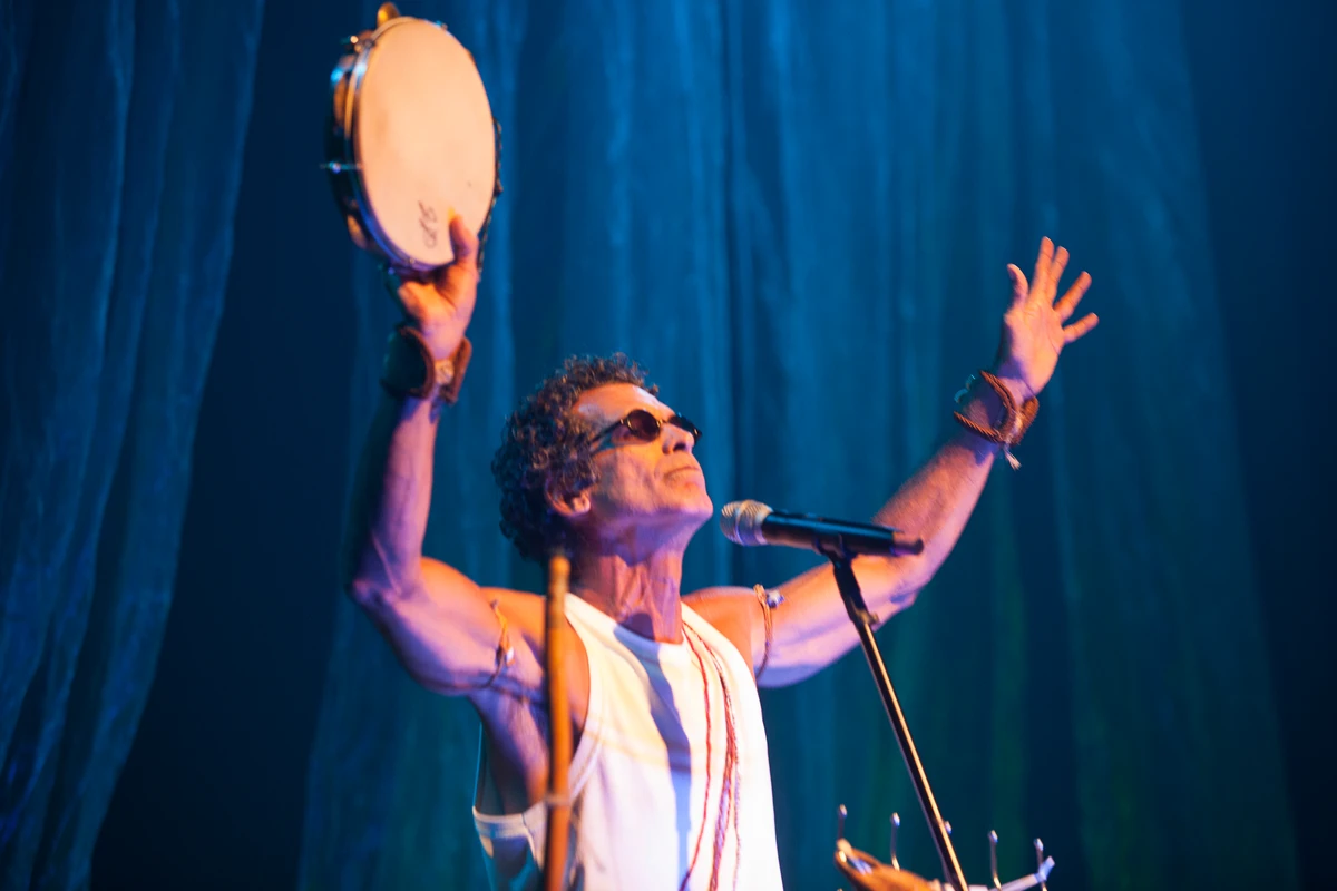 Giramundo com Jackson Costa. foto por Debora 70