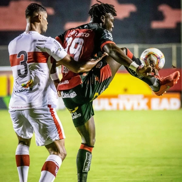 Jordy Caicedo jogou no Vitória entre 2019 e 2021 por Reprodução