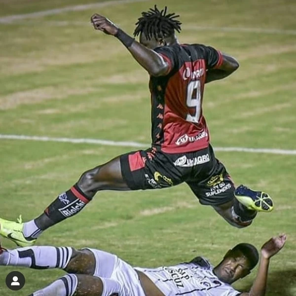 Jordy Caicedo jogou no Vitória entre 2019 e 2021 por Reprodução