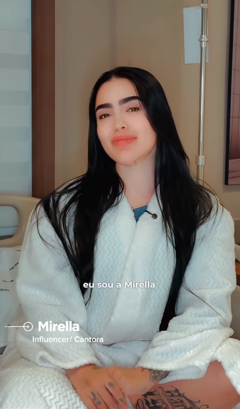 MC Mirella fez combo de cirurgias por Reprodução/Instagram