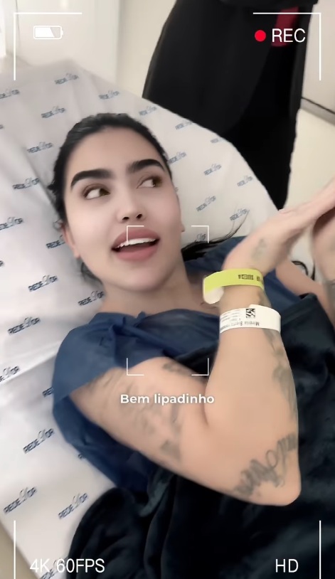MC Mirella fez combo de cirurgias por Reprodução/Instagram