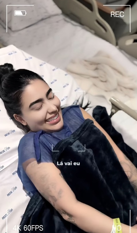 MC Mirella fez combo de cirurgias por Reprodução/Instagram