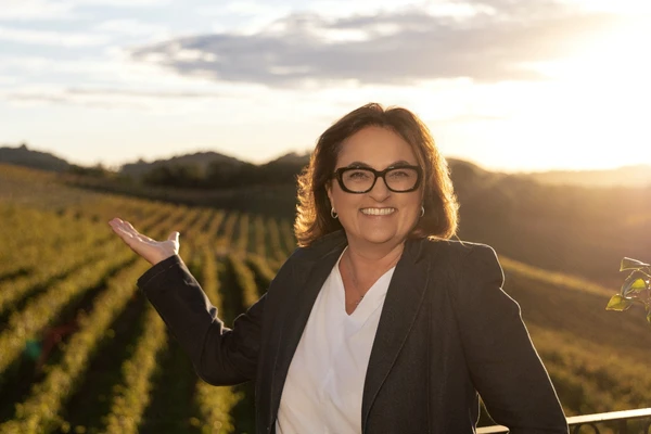 Quatro especialistas compartilharam visões e apostas para o mercado do vinho: Lucinara, Vinicius, Keli e Diego, em sentido horário