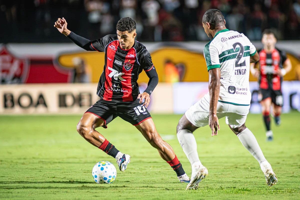 Renê em ação pelo Vitória por Victor Ferreira/ECV