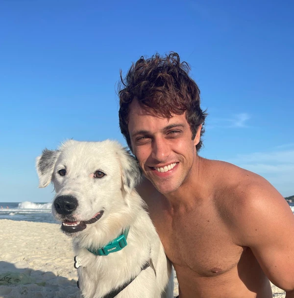 Ator Ronny Krwiat por Reprodução | Instagram