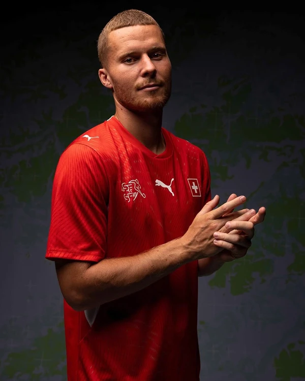 Uniforme da Suíça para Copa do Mundo 2026  por Divulgação