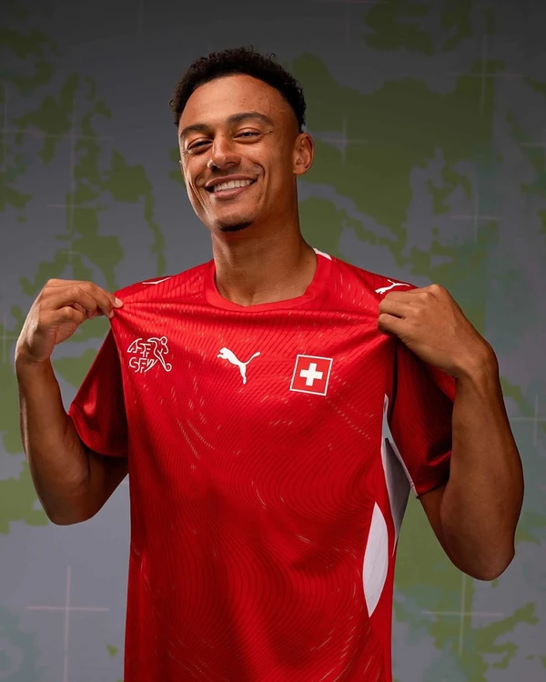 Uniforme da Suíça para Copa do Mundo 2026  por Divulgação