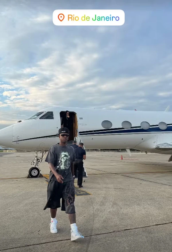 Vini Jr. chega ao Rio após passagem por Porto Rico e término com Virginia