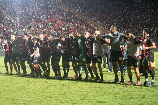 Vitória fez 22 pontos em 16 jogos disputados no Campeonato Brasileiro