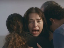 Imagem - Desmaio de Elisa, tensão com Arthur e fim de namoro marcam 'Quem Ama Cuida' nesta quarta (27)