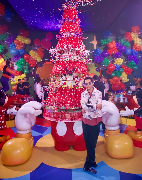 Bolo da festa de 5 anos de Maria Alice, filha de Virginia e Zé Felipe por Reprodução/Instagram