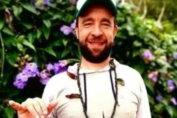 Brasileiro atingido no coração por peixe-agulha durante surfe na Costa Rica