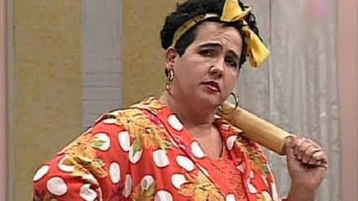 Claudia Jimenez como Edileuza em Sai de Baixo por Reprodução