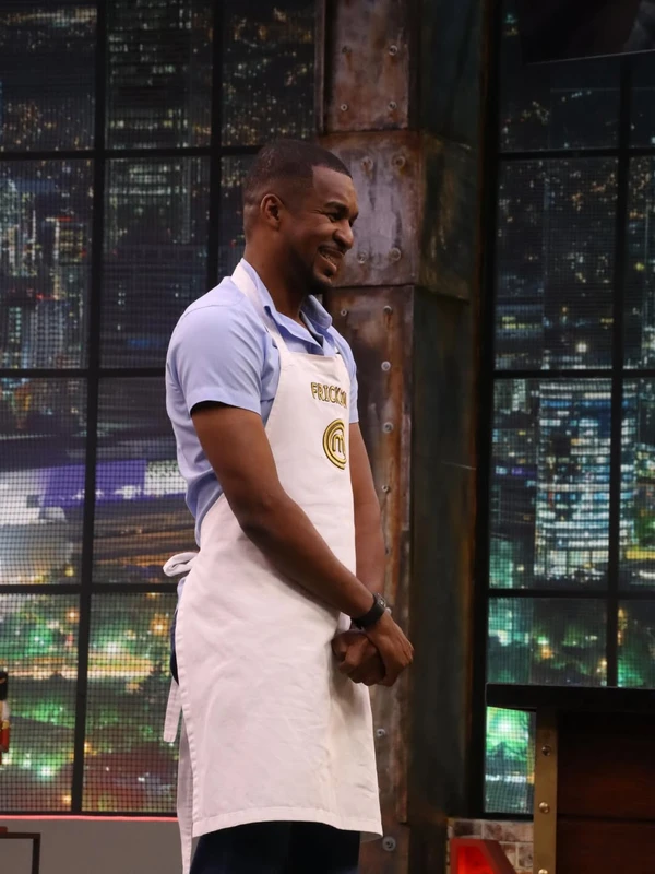 Frickson Erazo trocou os gramados pela cozinha e venceu o MasterChef Celebrity no Equador por Divulgação