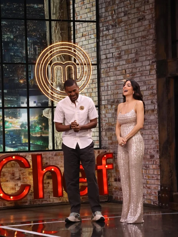 Frickson Erazo trocou os gramados pela cozinha e venceu o MasterChef Celebrity no Equador por Divulgação