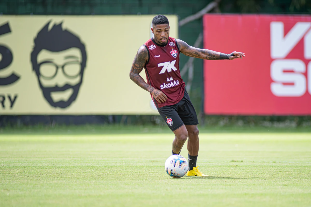 Marinho pode aparecer no time titular contra o ABC