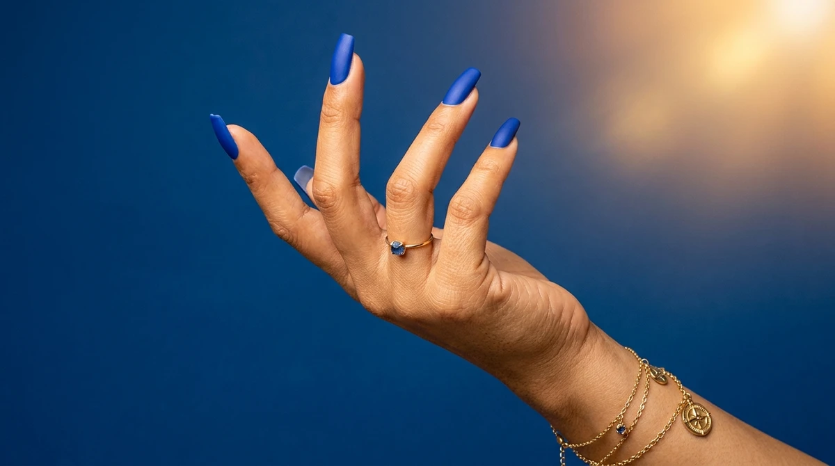 Sagitário (azul elétrico ou cobalto): Vibrante, otimista e ousado. Uma cor que remete à liberdade e à expansão sagitariana por Imagem gerada por IA