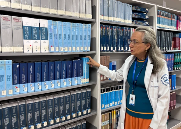 Médica une assistência e ensino na formação médica por Acervo institucional
