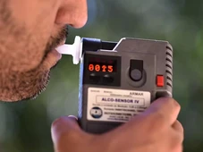 Imagem - A partir de julho: nova regra vai impedir carro novo de ligar se motorista estiver bêbado