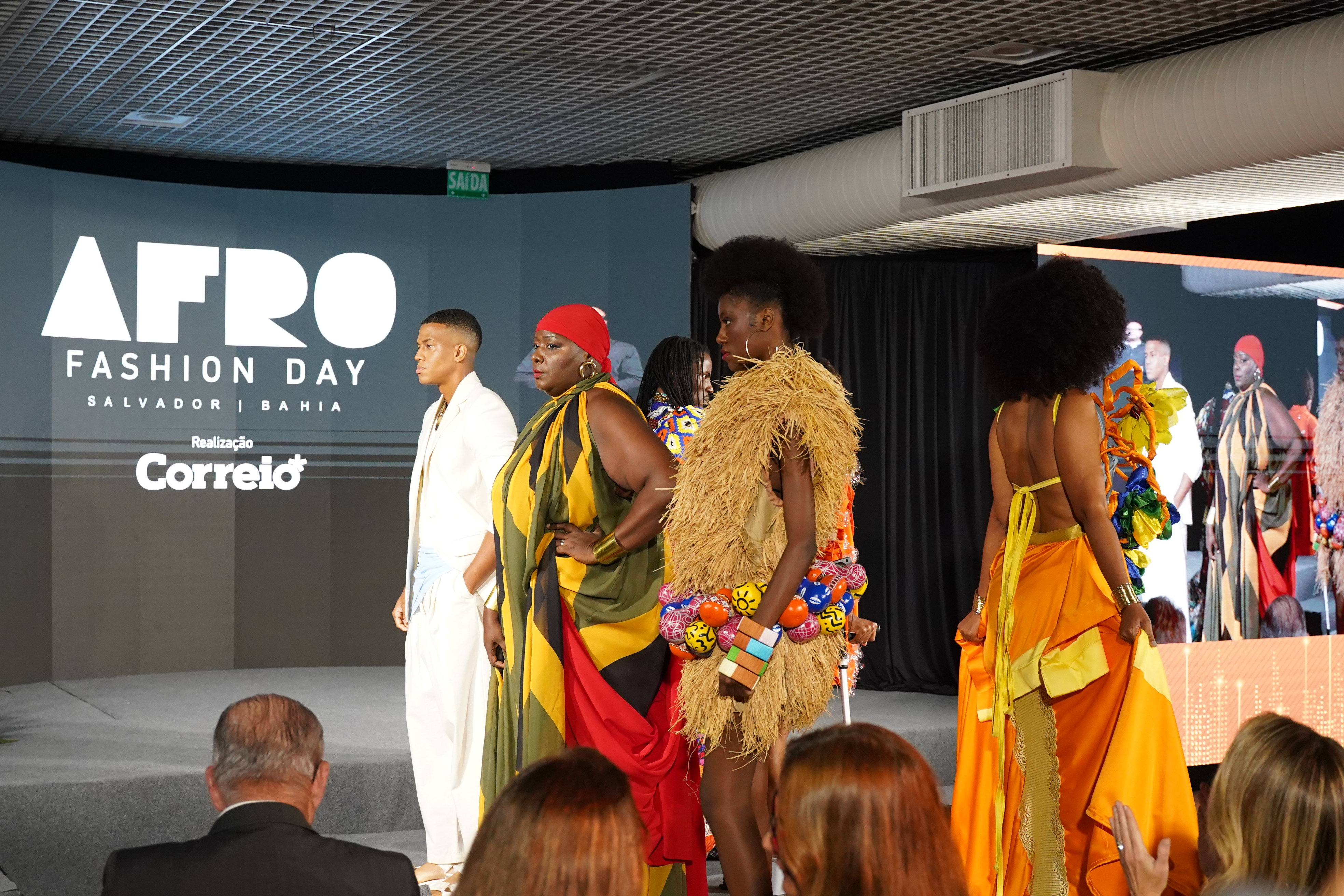 DESFILE por WALTER GUEDES