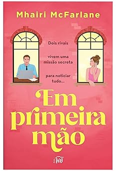 Em primeira mão, de Mhairi McFarlane (Harlequin). Bel Macauley acaba de assumir um cargo de repórter em um importante jornal britânico, impulsionada pelo reconhecimento recente de seu podcast premiado. A equipe é pequena: ela divide o espaço com o colega Aaron e um novo estagiário. O problema é que o estagiário, Connor, tem mais de 30 anos, e a primeira impressão entre os dois não poderia ser pior. Bel o trata com certa superioridade, ele reage com frieza.Connor, por sua vez, está tentando recomeçar. Deixou uma vida estruturada em Londres ― emprego estável, apartamento confortável e um relacionamento aparentemente perfeito ― para correr atrás do sonho de trabalhar como repórter. Agora, tendo que lidar com Bel todos os dias, ele começa a se perguntar se cometeu o maior erro de todos. Lançamento dia 17.  por Reprodução