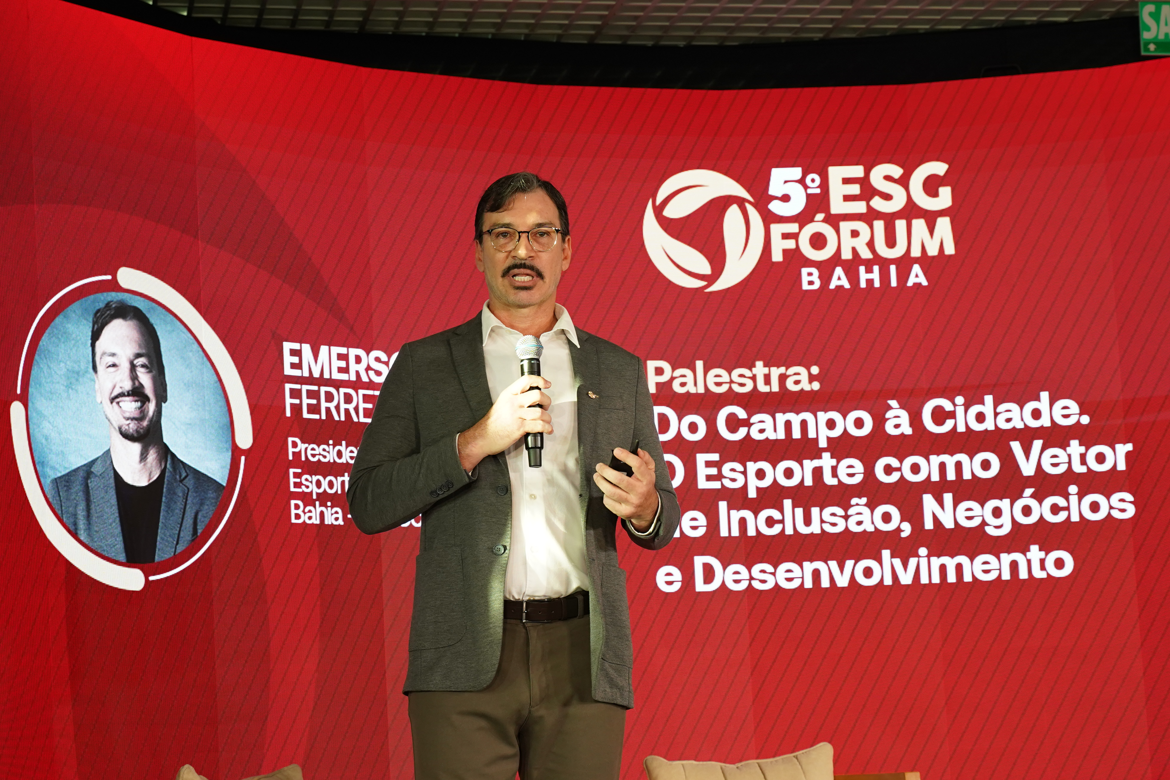 Emerson Ferretti por WALTER GUEDES