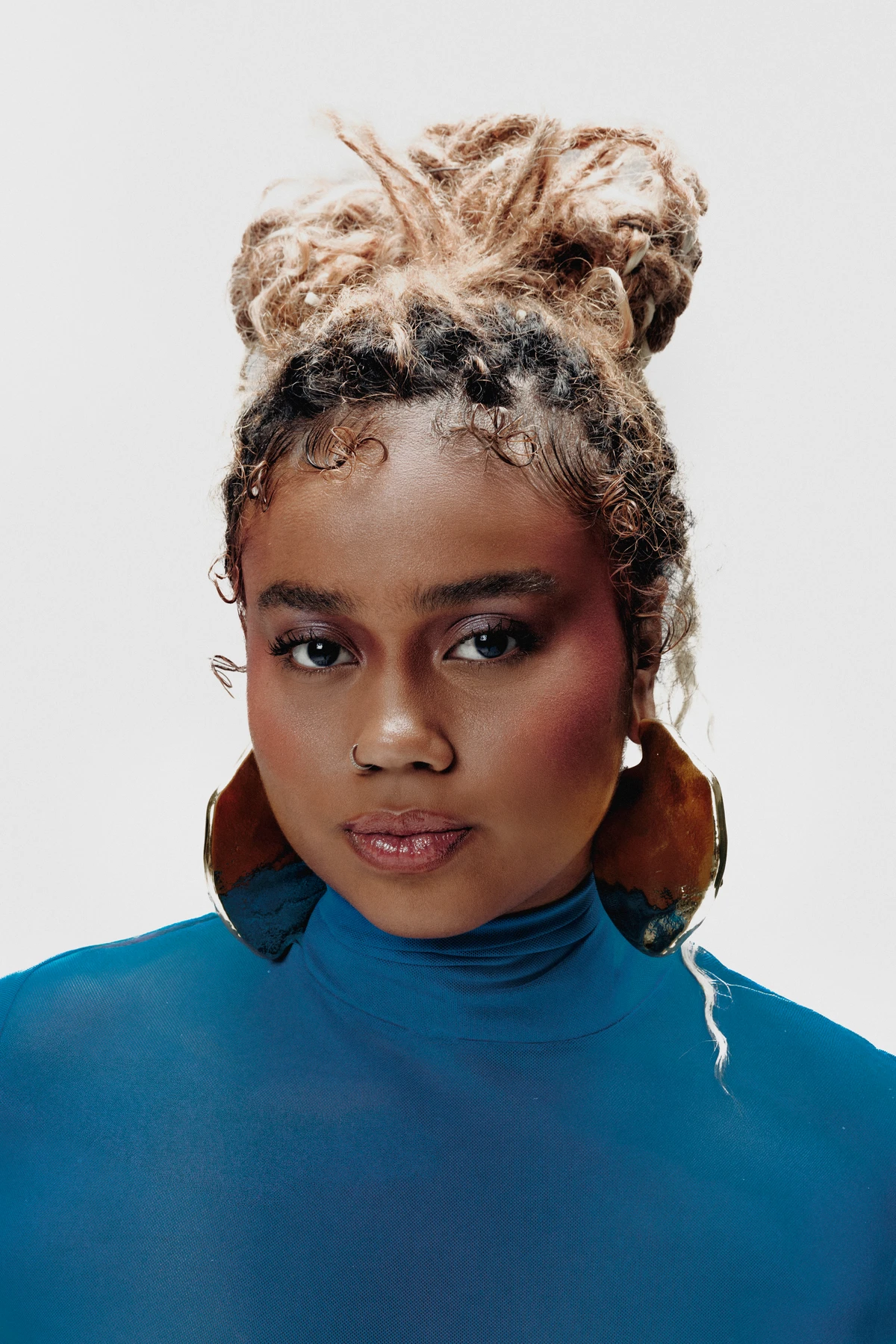 ‘MAIS FORTE QUE A DÚVIDA', novo álbum da cantora Melly por Divulgação 