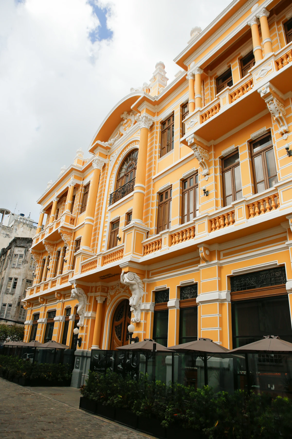Palacete Tirachapéu por Betto Jr.