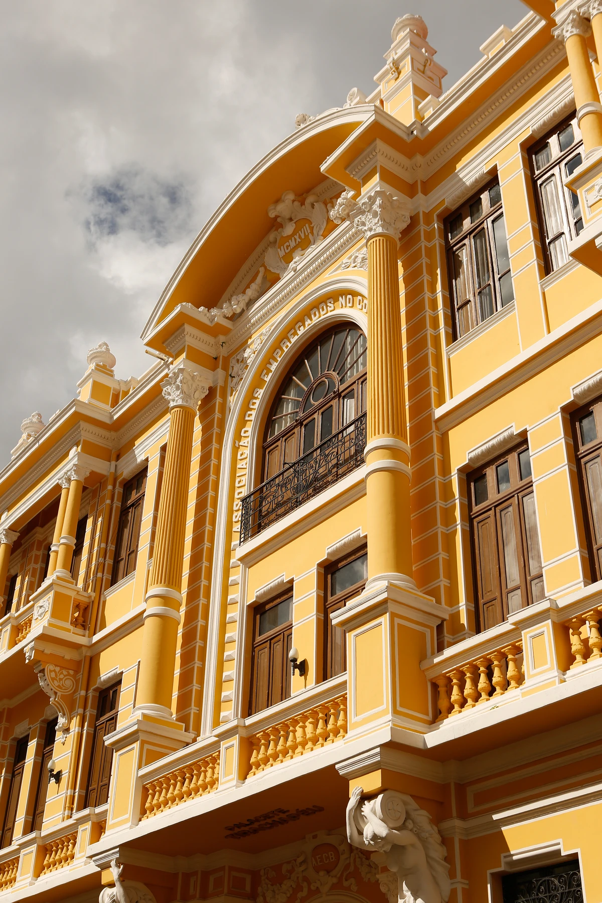 Palacete Tirachapéu por Betto Jr.