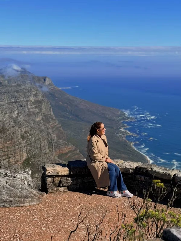 Regina Volpato na África do Sul por Reprodução