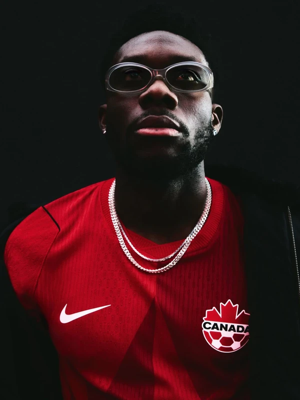 Uniforme do Canadá para Copa do Mundo 2026  por Divulgação 