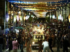 Imagem - 12 dias de festa, túnel de bandeirolas e 40 circuitos de iluminação: confira os detalhes do São João em Salvador