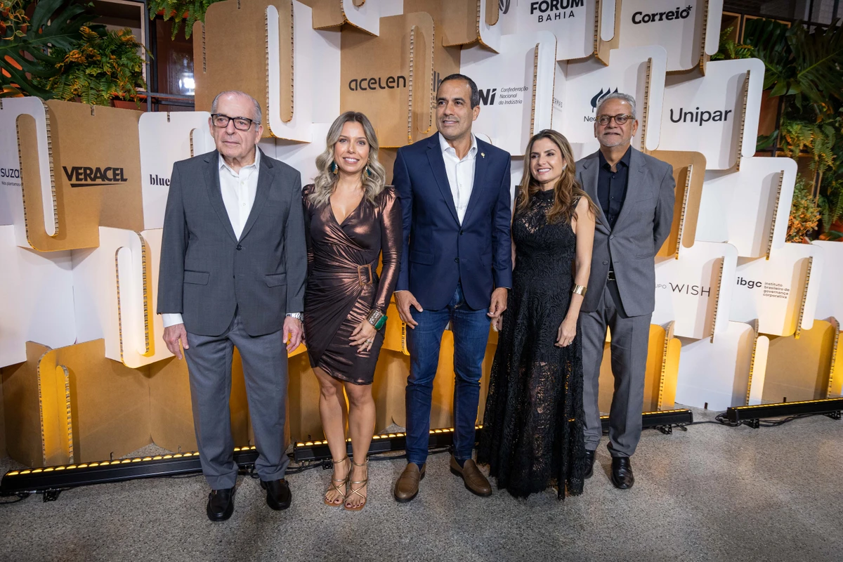 ACM Jr., Luciana Gomes, Bruno Reis, Renata Correia e Isaac Edington.