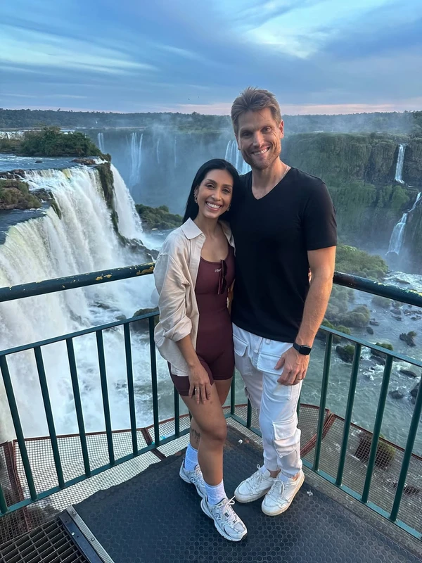 Amanda Djehdian e o marido, Mateus Hoffmann por Reprodução/Instagram