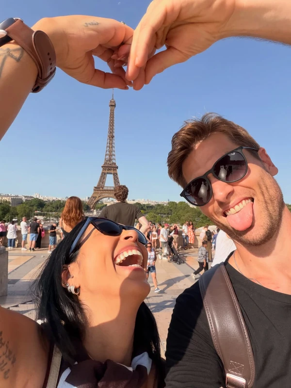 Amanda Djehdian e o marido, Mateus Hoffmann por Reprodução/Instagram