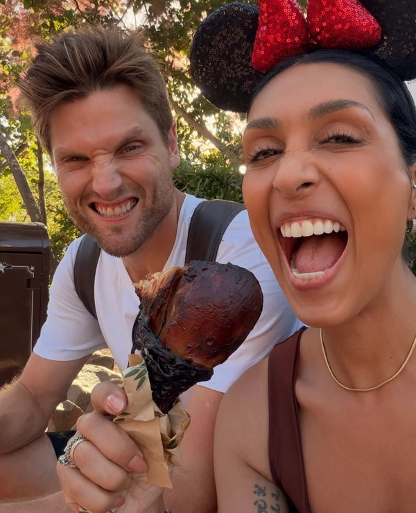 Amanda Djehdian e o marido, Mateus Hoffmann por Reprodução/Instagram