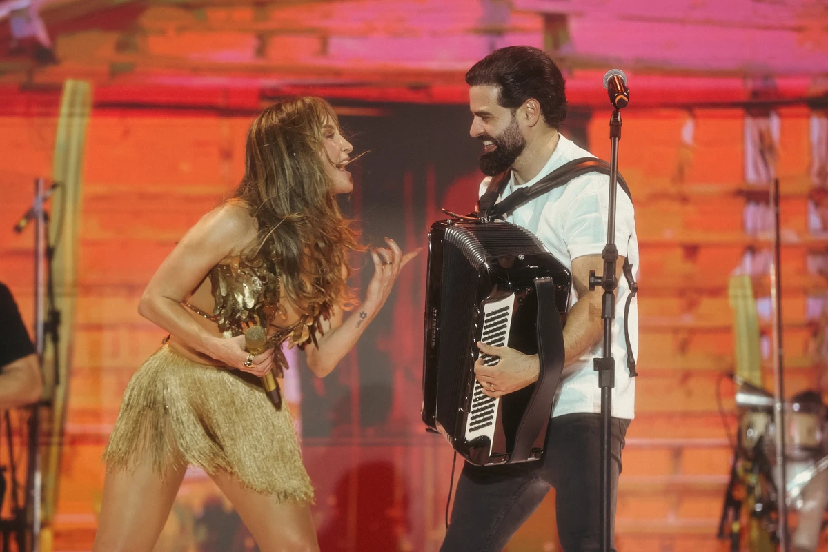 Cantora mistura axé, xote e romance por Divulgação