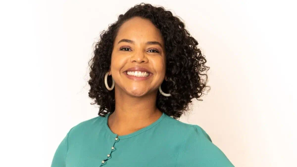 Denise Thomaz Bastos por Reprodução