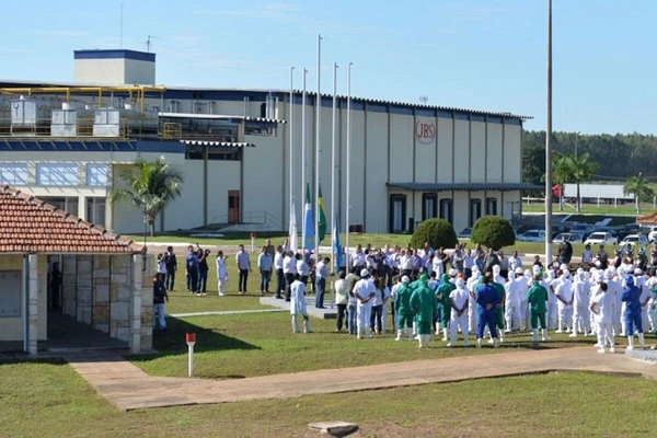 Funcionário trabalhou na unidade da empresa em Anastácio, no Mato Grosso do Sul por Reprodução