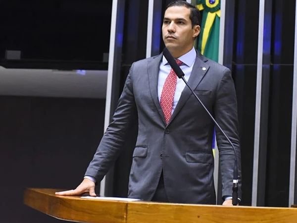 Gabriel Nunes por Cãmara